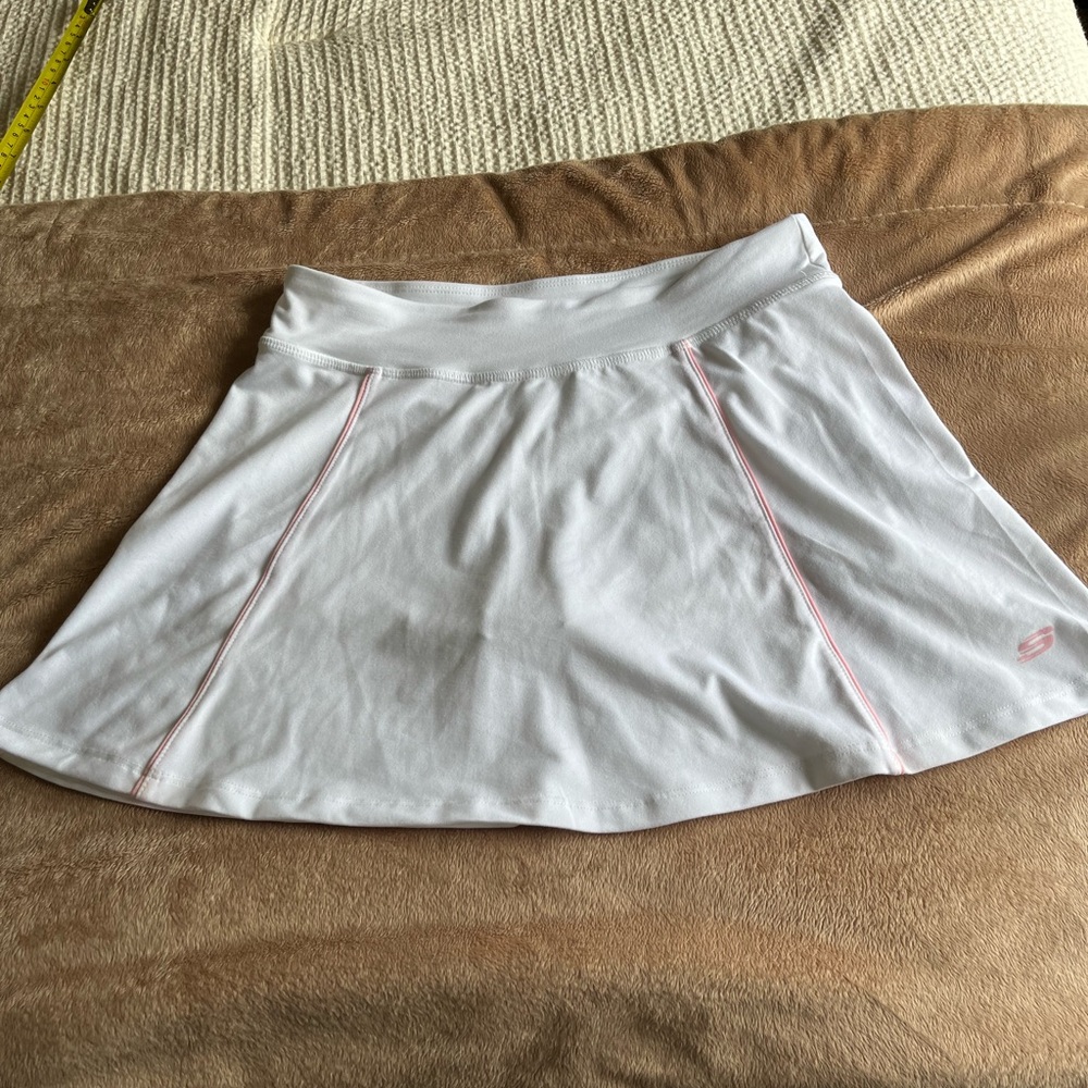 Sketchers White Tennis or Pickleball Skirt Size Large